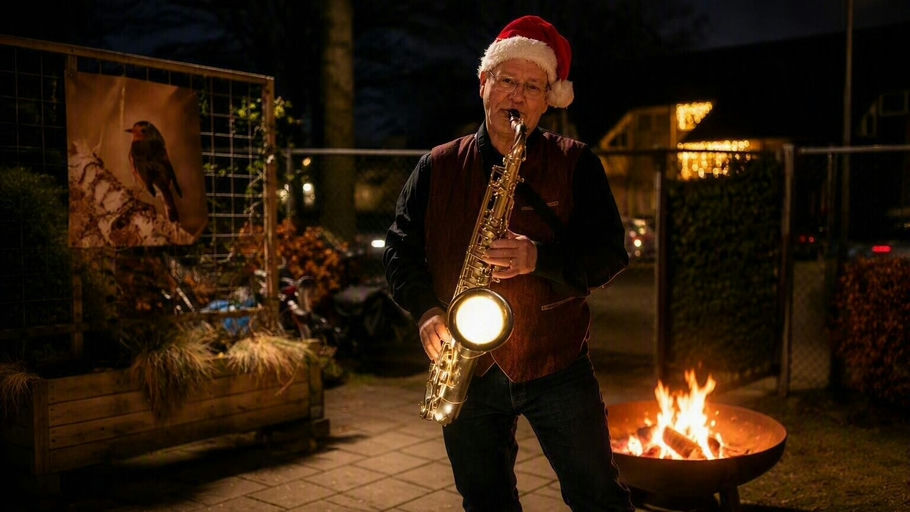 Kerstsaxofonist Ronnie
