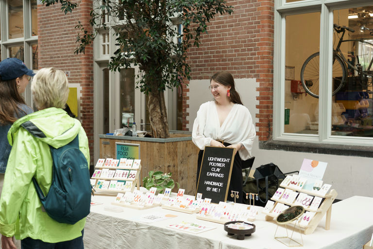 Sfeerimpressie van De Hallen