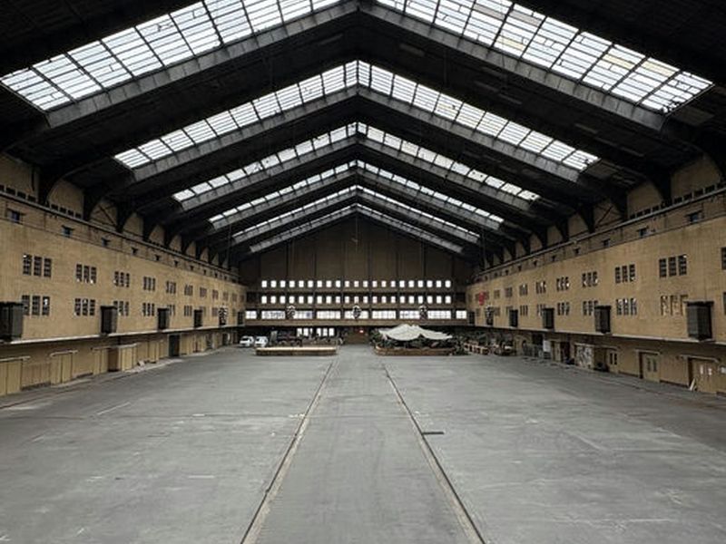 De Centrale Markthal in Amsterdam-West, een rijksmonument uit 1932